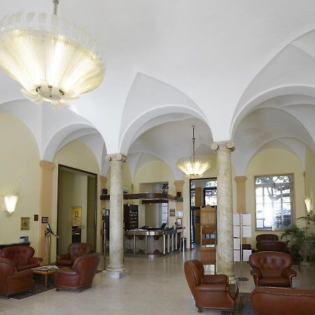 Hotel Mediterranee Gênes Extérieur photo