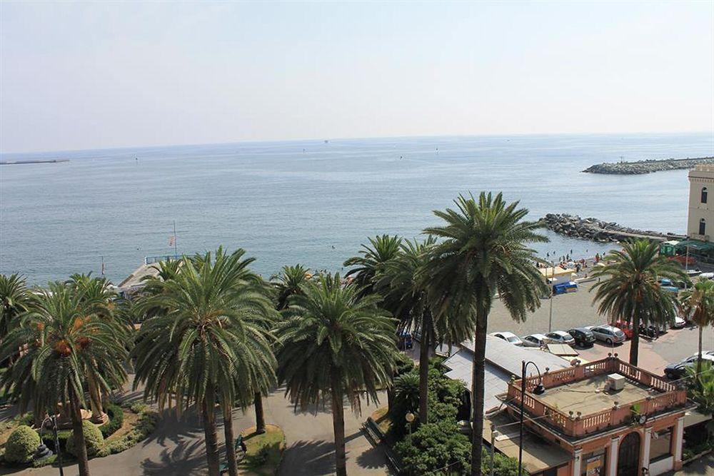 Hotel Mediterranee Gênes Extérieur photo