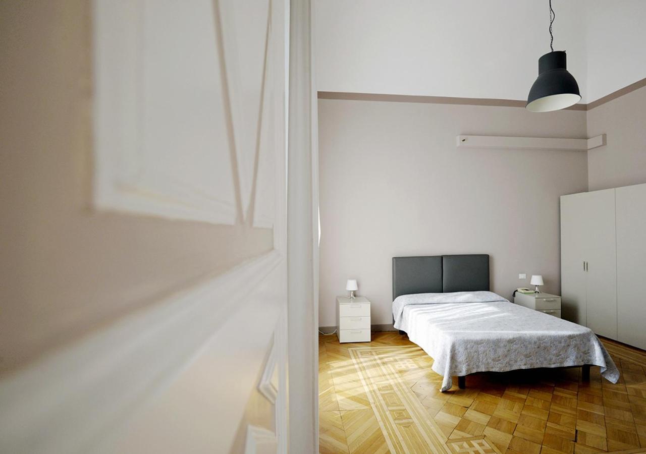 Hotel Mediterranee Gênes Extérieur photo